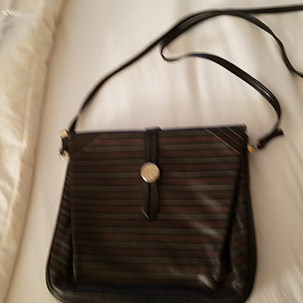 Vintage Italian leather pinstriped bag with interi